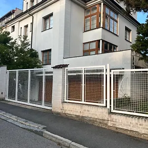 Sarka Apartament Praga